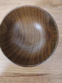 回流日本木制漆器木碗1个。直径约10厘米，高6厘米。