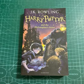 Harry Potter and the Philosopher's Stone：1/7英文原版
