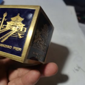 青岛市政府新大楼落成纪念品-铜方【库存品】