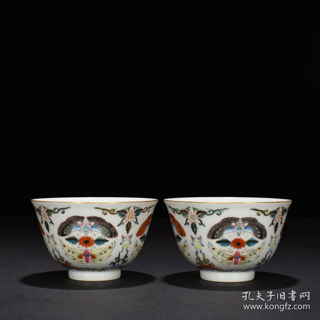 清道光粉彩团蝶花卉纹碗 7*12厘米