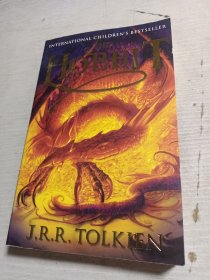 The Hobbit (Essential Modern Classics) 霍比特人