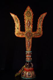 藏器回流天铁纯手工打造，錾刻镶嵌天珠，贝壳老，高59，宽31，重约2830克…………