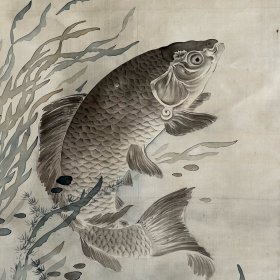 年年有余，日本江户时代著名南画家，花鸟画名手椿椿山作品，仿赵孟頫，濠梁逸趣鲤鱼图，绢本绫裱，檀木轴头带木盒，画心123.7*44.6。盒235