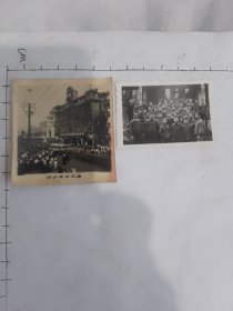60年代《汉口中山大道》等老街境黑白、学生合影照片二张（斗柜小纸箱）