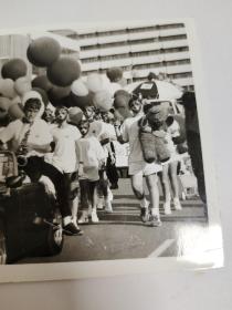新华社老照片 ：澳大利亚的“堪培拉节”（《异国风情》专栏之二十二） 熊明山摄影，1987年第1106号
