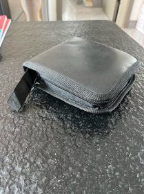 32张碟，优惠出 单买的话单独议价 男儿本色 憨豆先生 金歌伴舞 山西地方戏曲精品选 卷席筒 神将 劲舞狂嗨 满城尽带黄金甲 洛桑学艺 赌侠1999 星光乐园 2007最受欢迎男歌手 四大钢琴王子只有b和c 阿诺施瓦辛格电影集 1