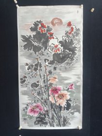 马友富，136*68厘米，号悟卉斋主，汉族，1970年8月生于河北廊坊，现居北京。国家一级美术师，中国国家画院会员，中国国家协会会员，益昌书画院画师，廊坊美术院协会会员、北京市朝阳区美协会员、圣海艺术家会员、中国书画艺术收藏网会员、人民艺术家协会会员、祖冲之研究会会员、北京中宣盛世国际书画院会员、师从著名画家李先章先生。