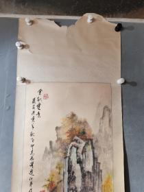 王印杰，字墨石，男，汉族，河北蠡县人，1942年7月生。王印杰先生自幼酷爱绘画，十六岁拜山水画家陈延昭、刘松岩为师，1963年入伍，在部队从事美术工作。后为著名山水画家徐北汀老先生入室弟子。技艺上博采众长，几十年勇于探索、广泛涉猎。既工花鸟，又工山水，王印杰  国画 一幅 （精品）尺寸103————38厘米