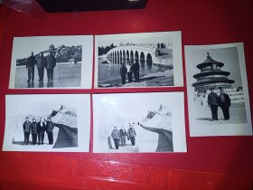 6，70年代---澳门人在北京长城，颐和园，天坛旅游合照，照片5张合售。