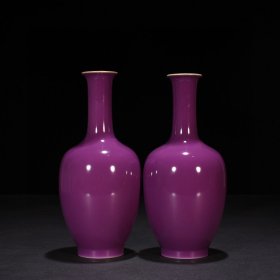 清雍正茄皮紫釉瓶