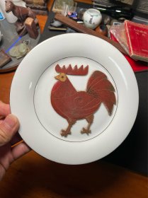 刚收的创汇时期的老瓷器。赏盘。镶嵌大公鸡，大吉大利。少见的题材。