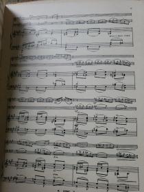 钢琴曲谱类：柴可夫斯基:四季（钢琴）附件2本分谱都在 《俄文版》 著名作曲家魏景舒藏书