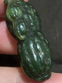晚清新疆碧玉花生挂件
