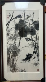 汤文选（1925年-2009年）湖北孝感人。师从张肇铬、张振铎、王霞宙。1949年毕业于武昌艺专，师从张肇铬、张振铎、王震宙。1951年进修于北京中央美术学院，1952年起在华中师范大学和湖北艺术学院美术系任教。中国美术家协会会员，美协湖北分会副主席，湖北省花鸟画研究会会长，湖北省花鸟画刊授学院院长，东湖书画院副院长，