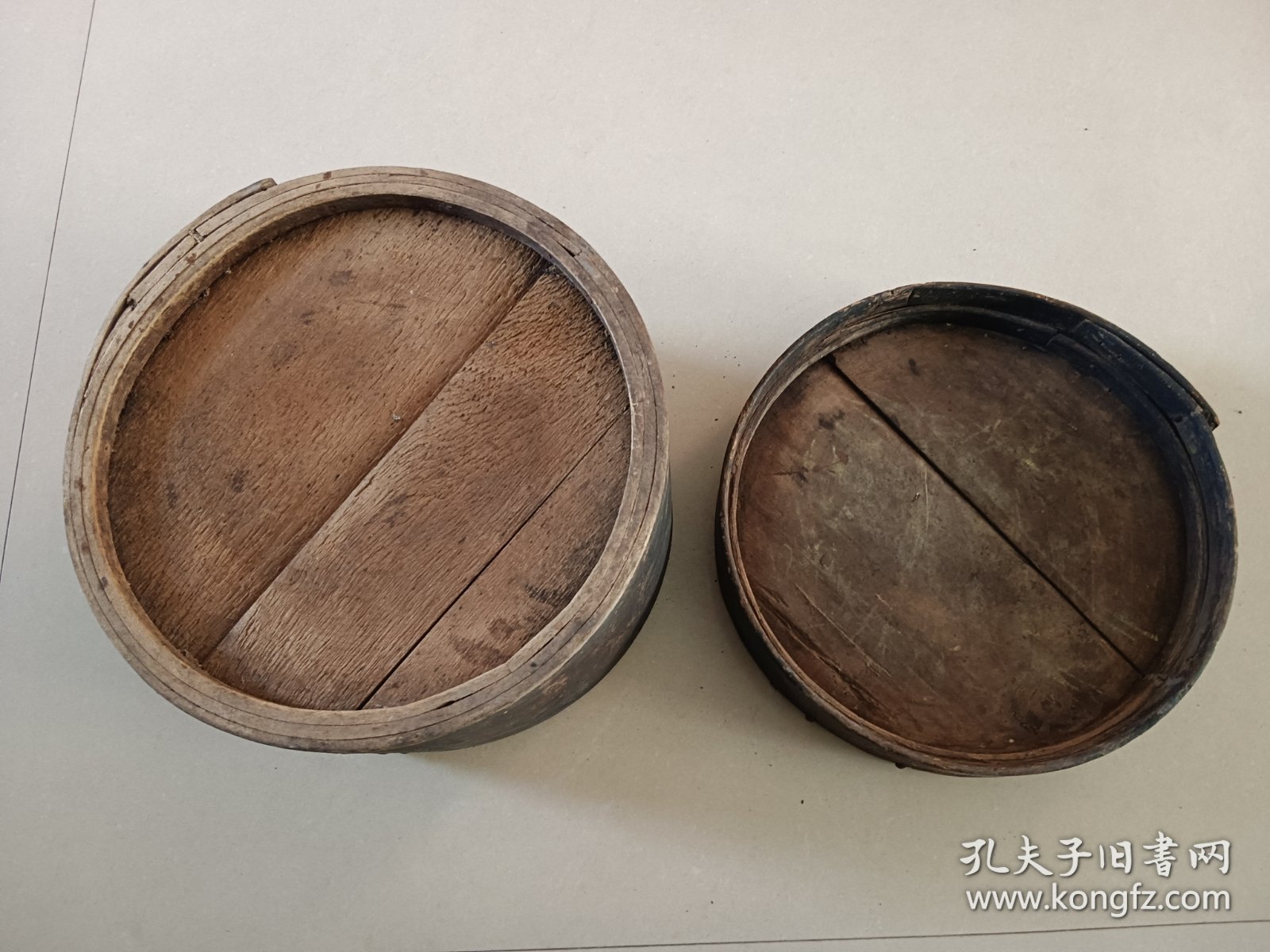 老帽盒 上盖下底拼板 盖子边老裂锯钉修补 高19.5直径26