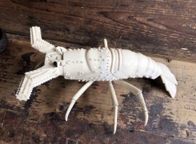 老骨雕龙虾骨质骨制艺术品雕刻精雕早期出口创汇产品