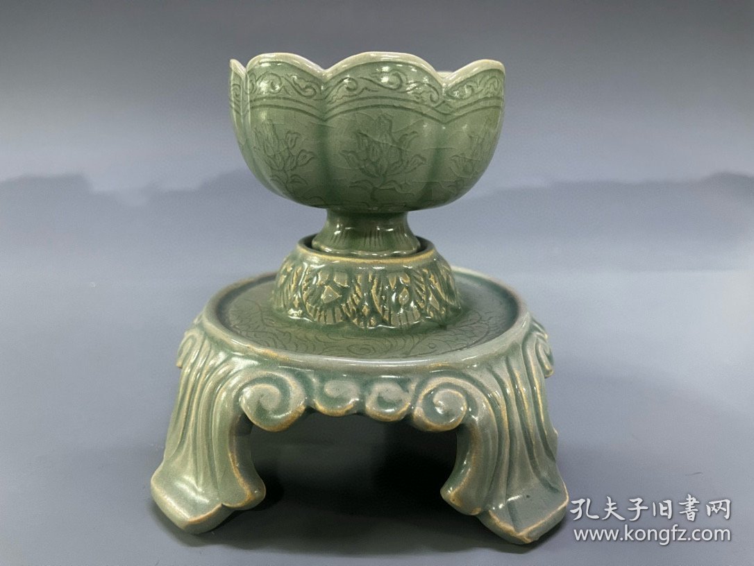 宋高丽青瓷茶盏高13厘米杯高6厘米直径8.2厘米