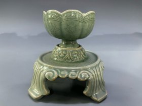 宋高丽青瓷茶盏高13厘米杯高6厘米直径8.2厘米