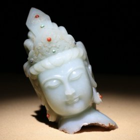 精品和田玉旧藏回流 玉观音 佛头 玉质刚性细腻油润 包浆醇厚 沁色自然 雕工精湛 品相完美 细节如图 尺寸15.5×6.3×7厘米 重748克