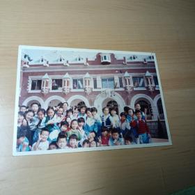 老照片–90年代三十八名小学生在校园留影