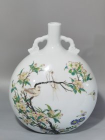 清雍正 粉彩花鸟双耳抱月扁瓶