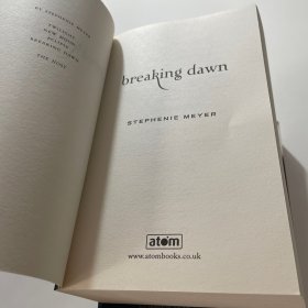 Twilight + new moon + eclipse + breaking dawn英文原版:暮光之城(全四册)
