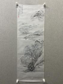 王心竟（1909—1954），又名心镜，字锡照。山东省烟台市人，中国美术家协会会员，代表作品有《山村晨歌》、《风雨情》等，居于北京。尺寸88X31。