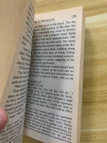 M IS FOR MALICE 恶意 恶行  SUE GRAFTON作品  推理小说女王 字母天后 字母谜案系列 Sue Grafton 苏•格拉夫顿作品  英文原版 1998年 美品
