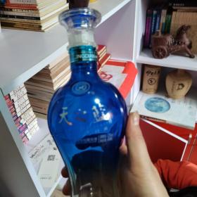 老酒瓶：天之蓝