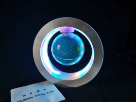 悬浮地球灯