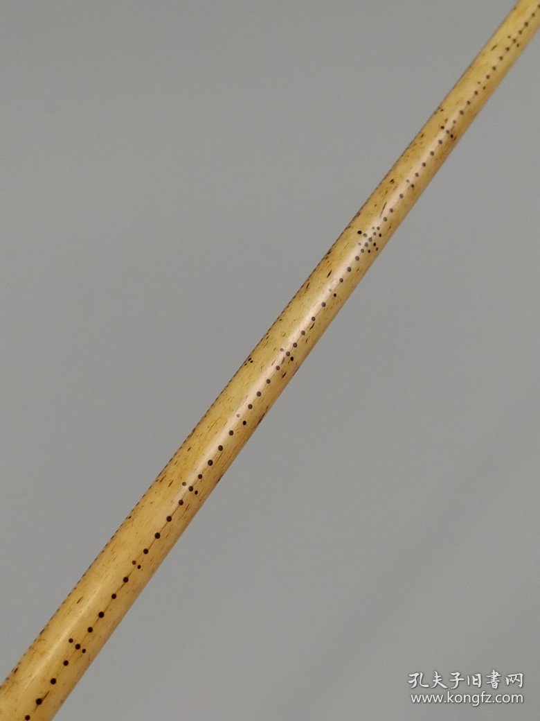 清代楠木【戥子称】牙杆，用来称金、银、药品等分量小的东西。完整无缺，实拍如图！