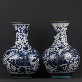 大清乾隆年制青花鎏金穿花龙纹花瓶1对 高52cm 宽35cm