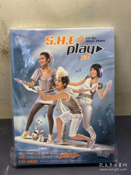 SHE/S.H.E (play 玩耍 )CD+DVD 近全新    2片光盘附书刊  有原封袋