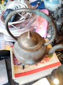 老铜壶，漂亮精致。包真包老。重227.68g.