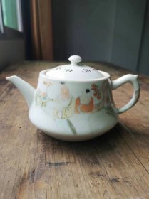 浅绛彩茶壶，丙午年仲夏源昌作读古人书，品相如图。