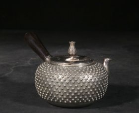 精品.旧藏.“纯银”款全手工制侧把银壶