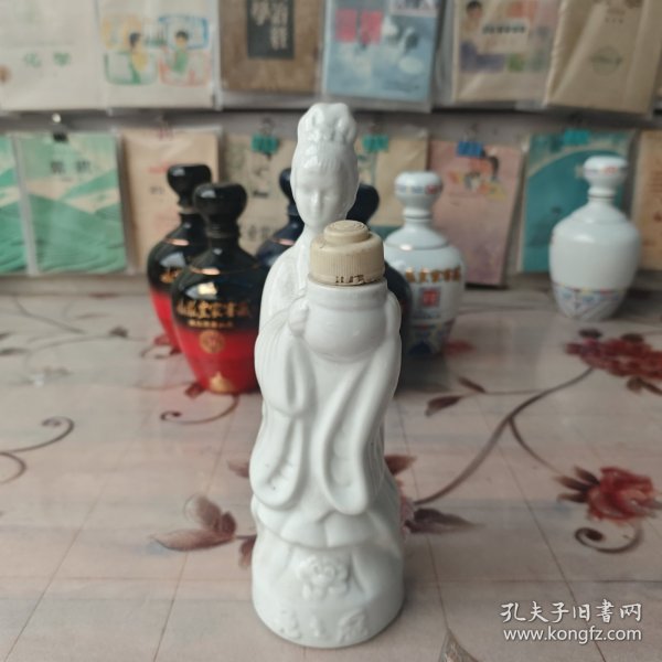 花之冠酒瓶