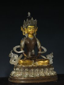 铜鎏金描彩 【长寿佛】 佛像造像 尺寸：高43厘米 宽32厘米 厚21厘米 重5.25斤