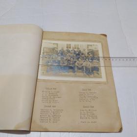 FERNALD CLUB YEARBOOK  FIRST WAR NUMBER NUMBER12，1943年民国 有贴一张照片