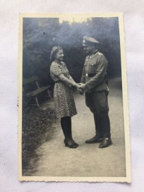 二战德军军官夫妻合影照片 明信片式照片 德国夫妻合影 二战老照片 德国照片 照片长13.5厘米，宽8.5厘米