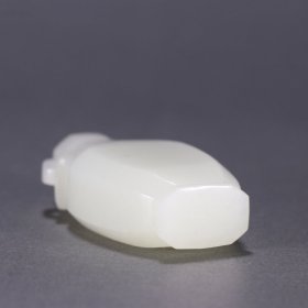 和田玉双耳衔环鼻烟壶