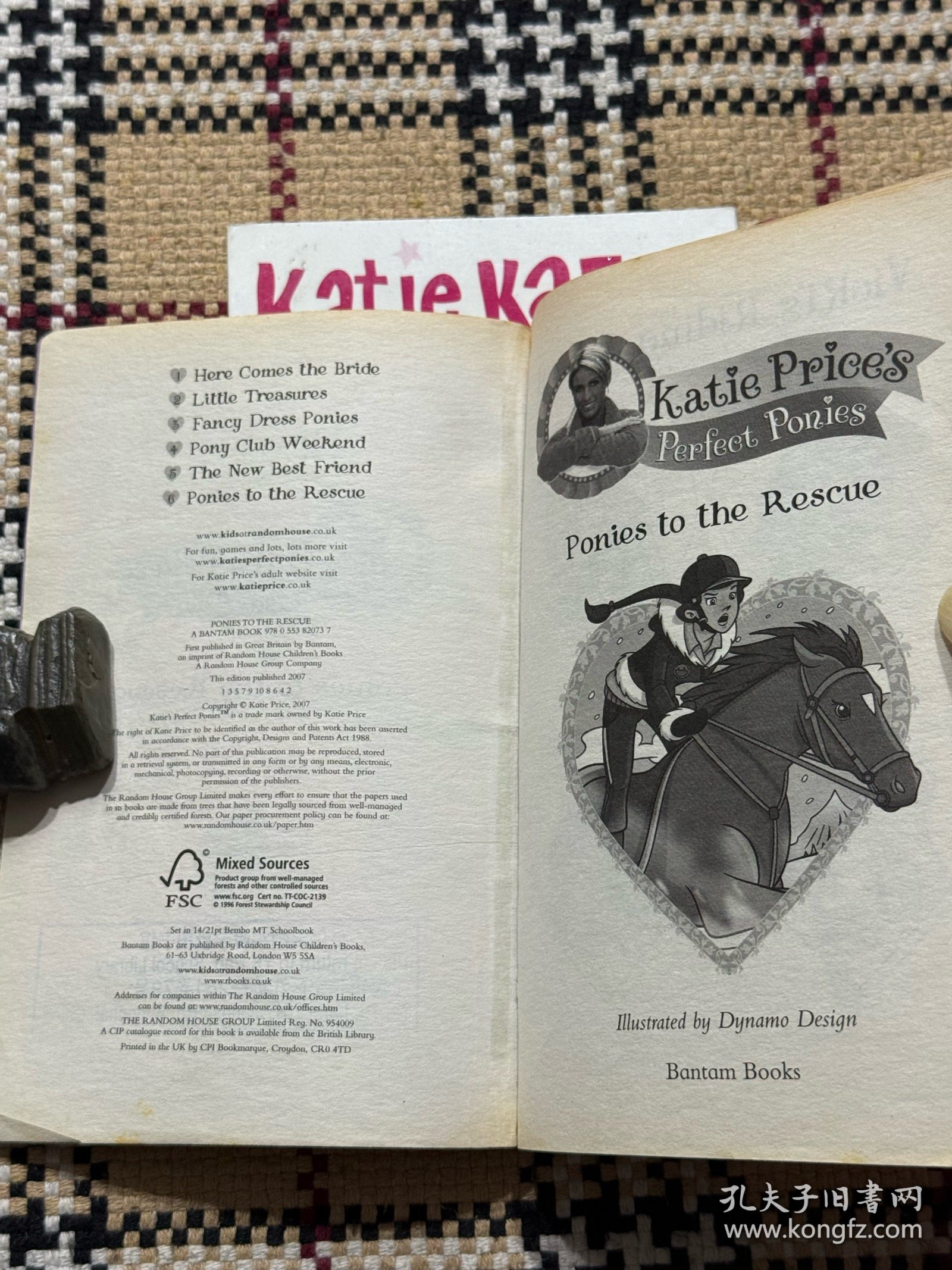 【英文儿童读物】Magic Pony Carousel + Katie Kazoo + Katie Prices Perfect Ponies （3本合售）插画本 品相自鉴