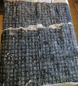 清早期原碑原拓 唐代残碑 150cm×140cm左右 【唐故左街僧録内供奉三教谈論引】 駕大德安國寺上座賜紫大…江南西道都團練觀察處置等使朝散大夫* 正議大夫守右散骑常侍充集贤殿学士兼判 玄秘塔 ………懂得来 难遇 原碑现藏陕西碑林博物馆 市面上的多为清末的复刻碑 所拓