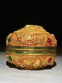 旧藏,银鎏金缠枝莲莲花观音盖罐一只。镶嵌宝石。