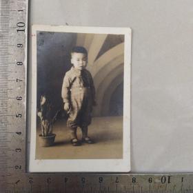 民国 照片：小男孩，。一九三六年赠……
