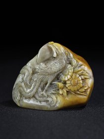 旧藏珍品纯手工雕刻寿山石印章《凤凰朝阳》
（尺寸7.5公分x10公分x重量403克）
