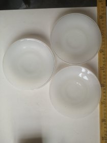 民国白琉璃盘三个，非常漂亮，品相如图