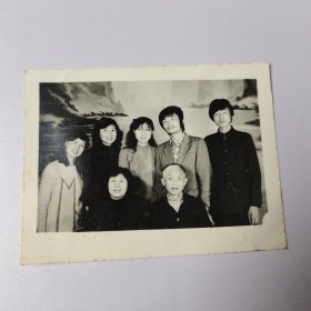 12 黑白老照片 七人合影 1986年4月17日