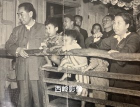 【影像史料】1960年周恩来、邓颖超在海南参观华侨农场 — 拍前注意详细描述。