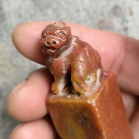 朱砂寿山石狮钮印